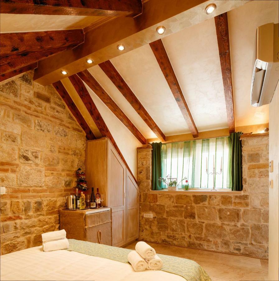 Stone House Luxury Rooms Split Exterior photo