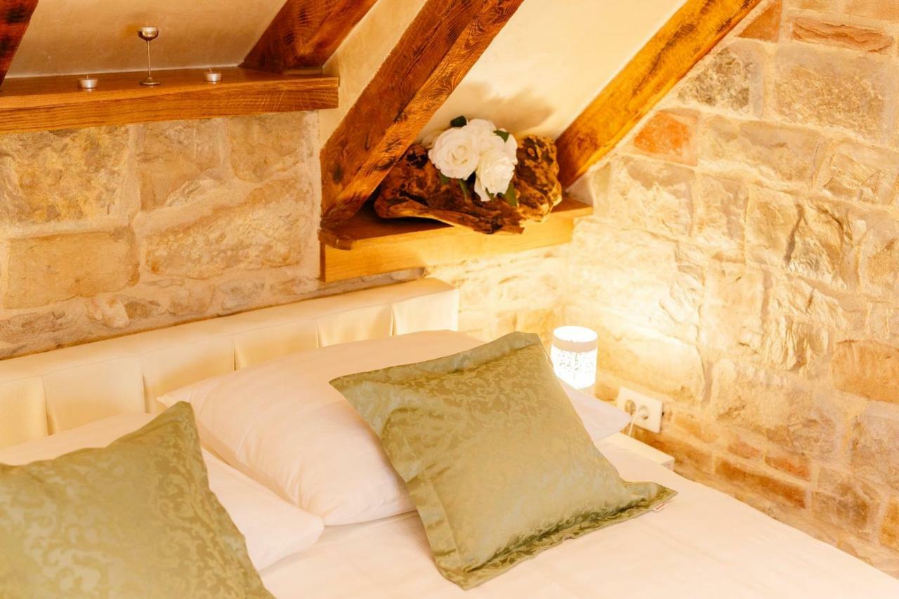 Stone House Luxury Rooms Split Exterior photo