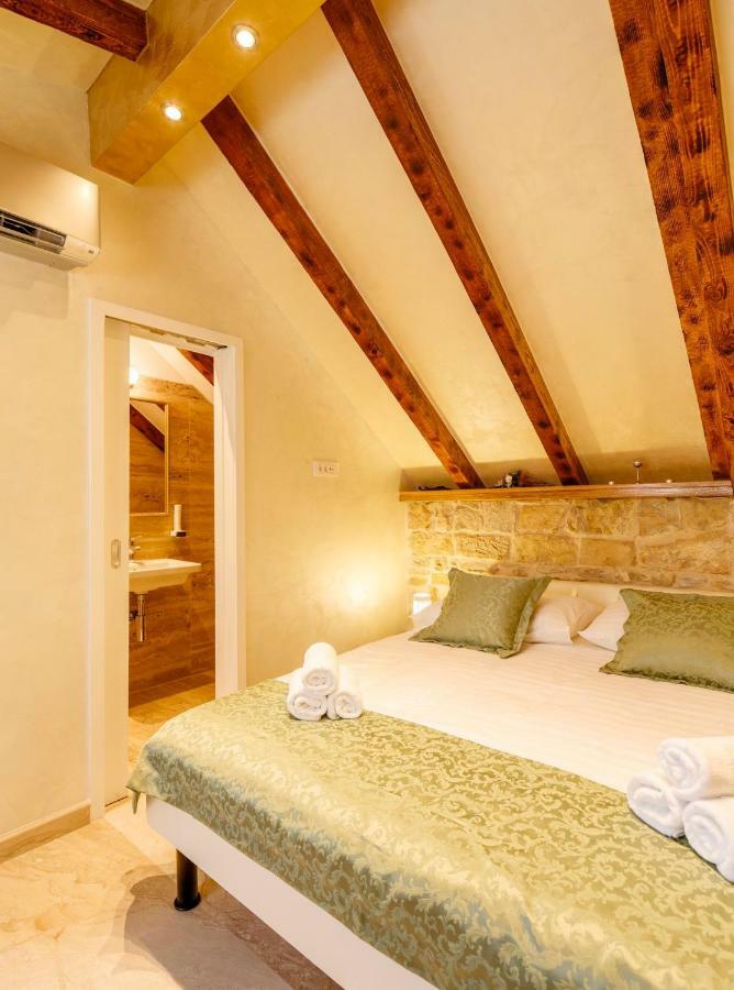 Stone House Luxury Rooms Split Exterior photo