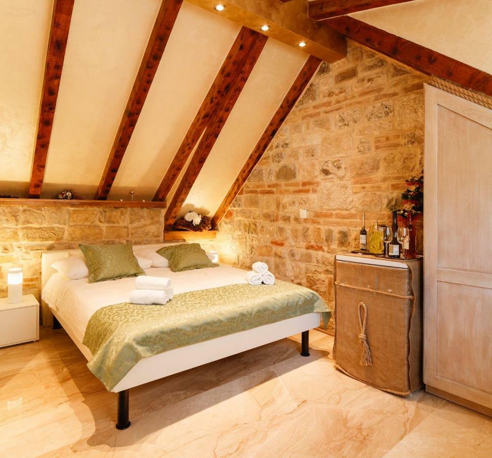 Stone House Luxury Rooms Split Exterior photo