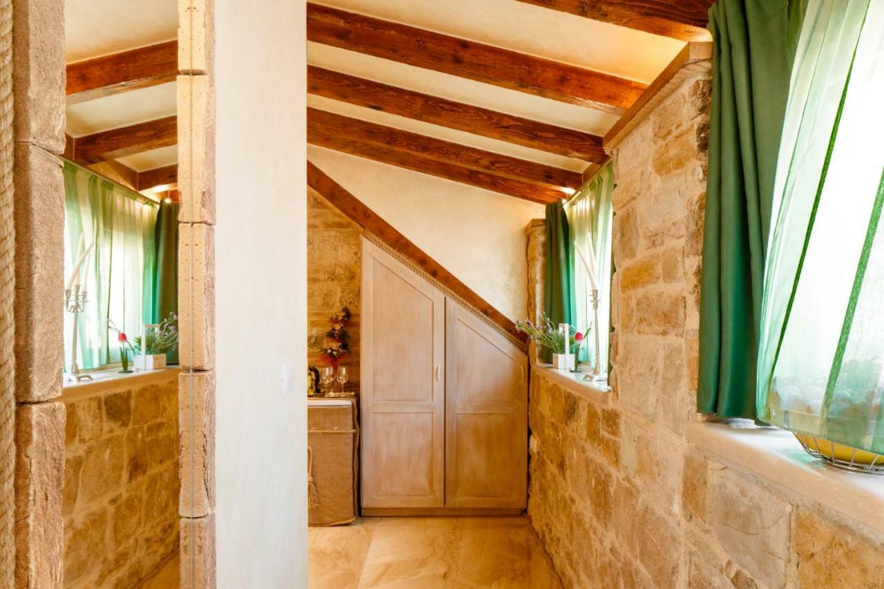 Stone House Luxury Rooms Split Exterior photo