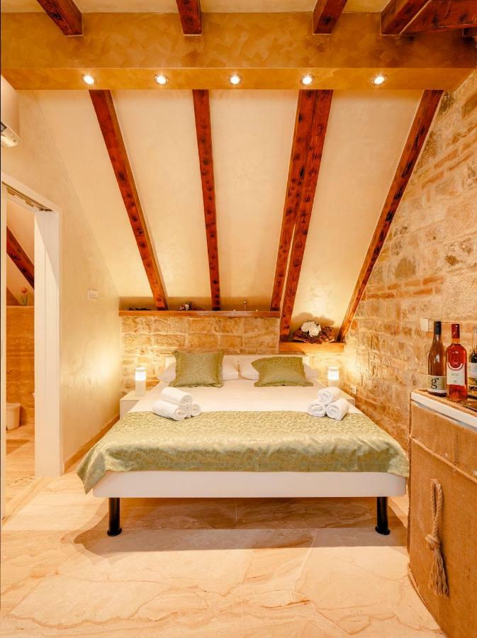 Stone House Luxury Rooms Split Exterior photo