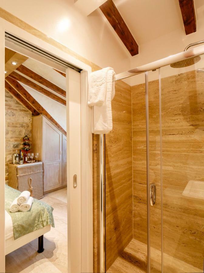 Stone House Luxury Rooms Split Exterior photo