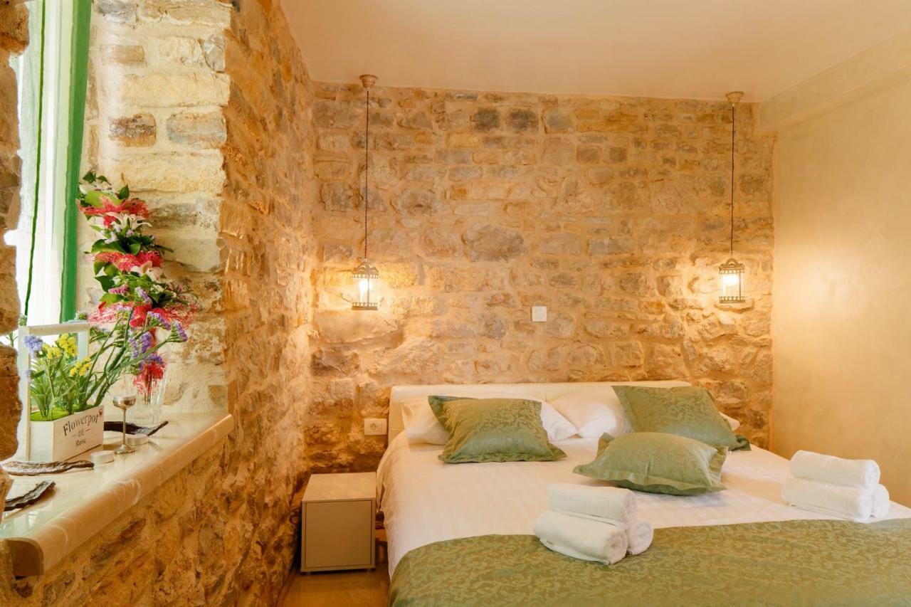 Stone House Luxury Rooms Split Exterior photo